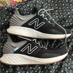 New Balance Roav sneakers size 11 women’s